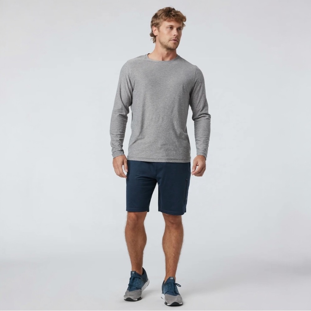 New! Vuori Sunday Performance Short Ink Heather Size Large 8”